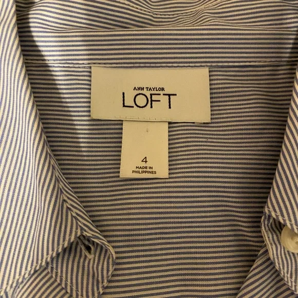 Ann Taylor LOFT Pin-Striped Puff Sleeve Blouse. Size 4 - Picture 2 of 4